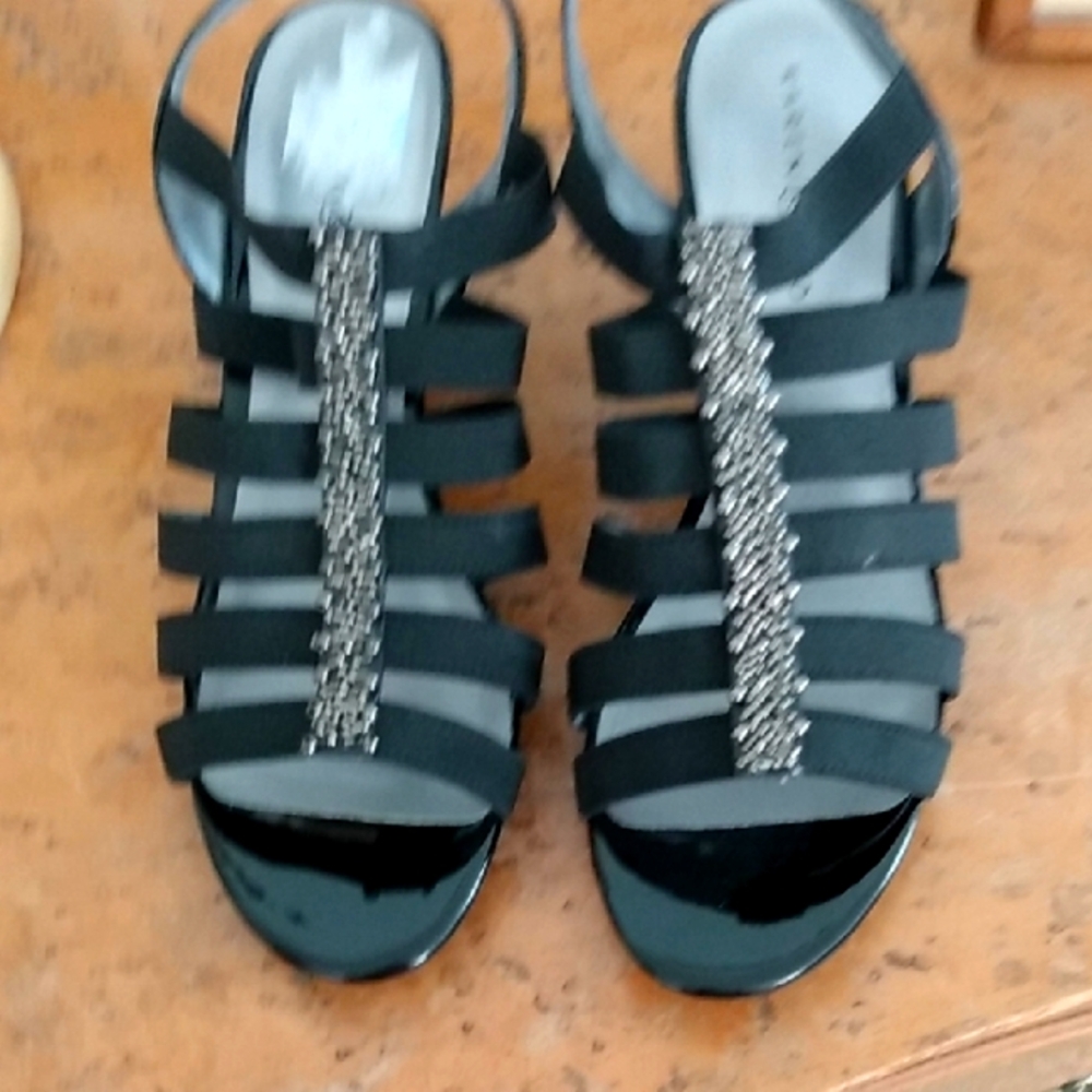 Karen Scott Elegant Black Heels with Metallic Detailing